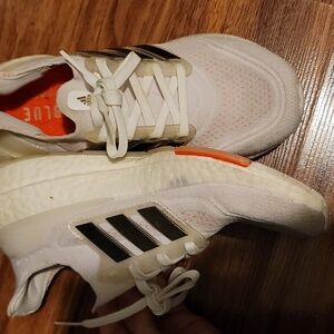 Adidas Ultraboost 21